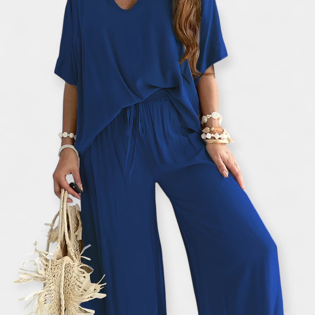Airy Set with Wide Trousers and Loose Top