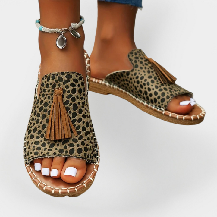 Handmade Impressive Sandals with Fringes