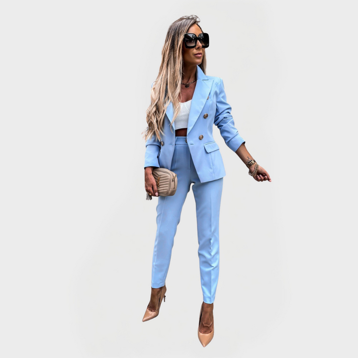Antonia Suit