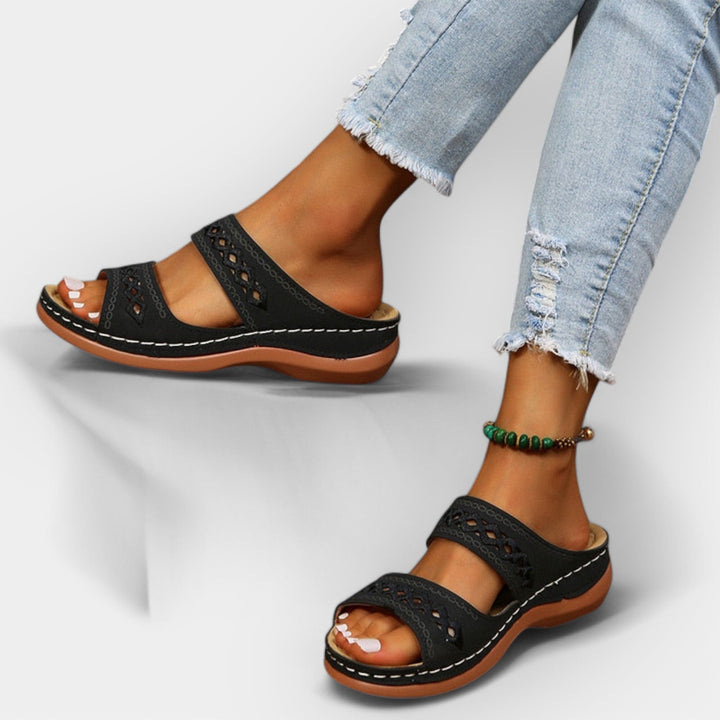 Anatomical Sandals with Elegant Design