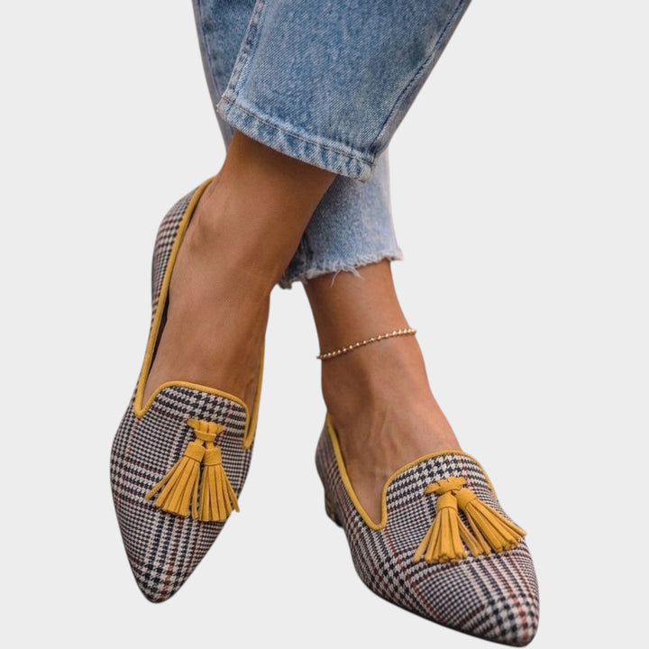 Women’s Suede Loafers Pointed Toe Tassel Low Heel