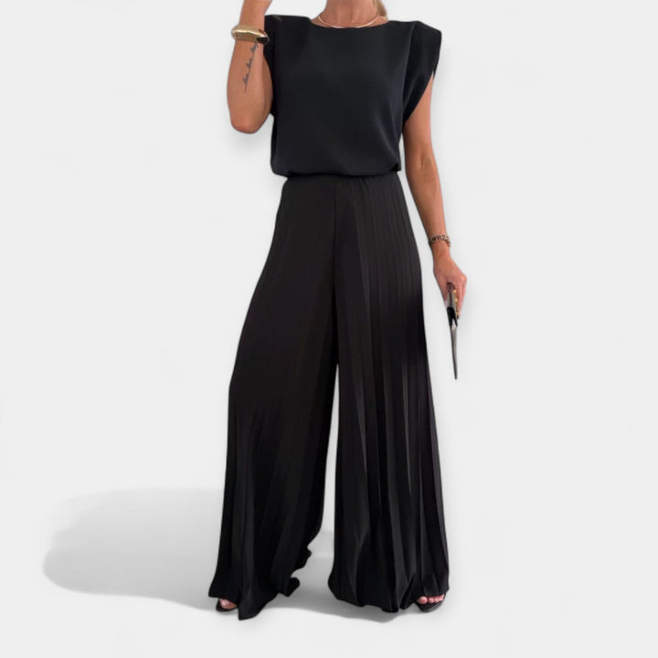 Summer Fashion Set with Top and Trousers